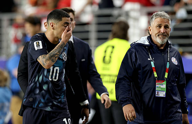 Ảnh bài viết Thổ Nhĩ Kỳ 0-1 Paraguay: Thẻ đỏ vì lỗi dùng tay che miệng