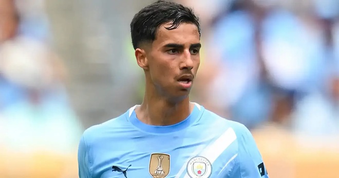 Ảnh bài viết Manchester City dập tắt tin đồn Vitor Reis gia nhập Barcelona