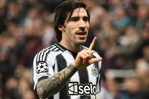 Ảnh bài viết Rời Newcastle sang MU hay Spurs là bước lùi của Tonali