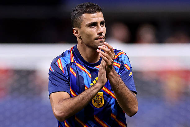 Rodri chưa vội gia hạn với Manchester City.
