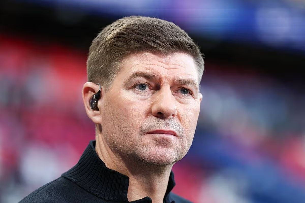 Ảnh bài viết Sheringham cảnh báo Gerrard về ghế nóng tại Ipswich