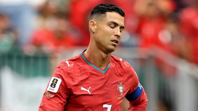 Ảnh bài viết Cựu sao tuyển Bồ tin tưởng Ronaldo bất chấp búa rìu dư luận