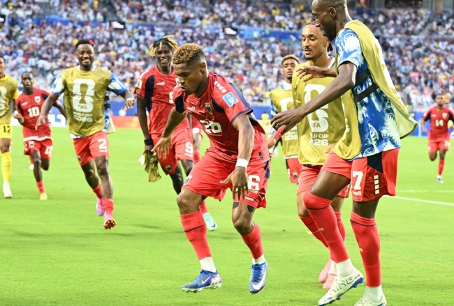Ảnh bài viết Uruguay 2-2 Cape Verde: Sai lầm tai hại của Olivera