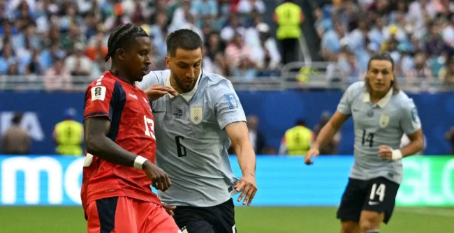Rodrigo Bentancur – 6.7 điểm. Hoạt động không biết mệt mỏi ở khu trung tuyến. Cuối trận, anh còn có tình huống xoạc bóng chính xác cứu một bàn thua trông thấy cho Uruguay.