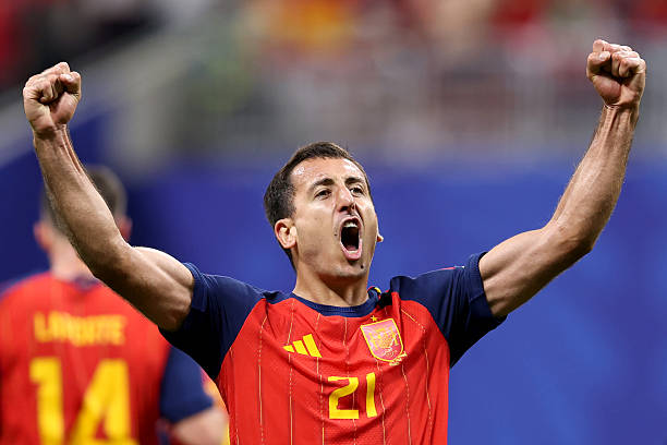 Mikel Oyarzabal - Từ kẻ vô hình đến người làm nên lịch sử