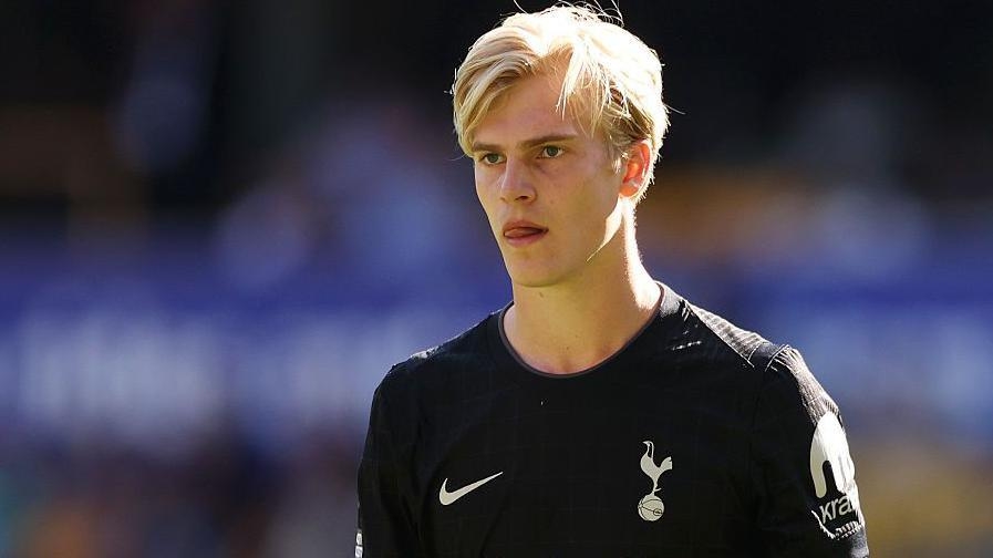 Ảnh bài viết Săn Tonali, Tottenham chốt giá bán đứt Bergvall