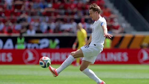Odegaard là nhạc trưởng của ĐT Na Uy.