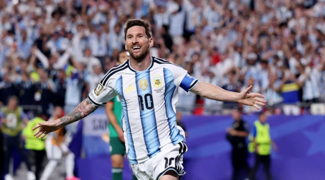 Ảnh bài viết Nhật ký World Cup sáng 23/6: Klose ca ngợi Messi vĩ đại nhất; Schmeichel chỉ trích trọng tài