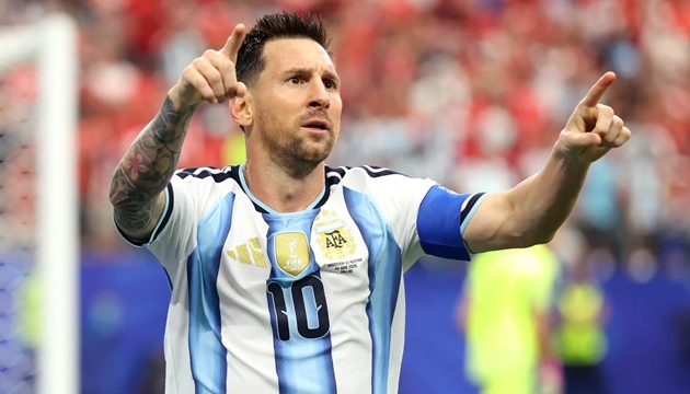 Ảnh bài viết BLV BBC đùa Messi cố tình sút hỏng phạt đền