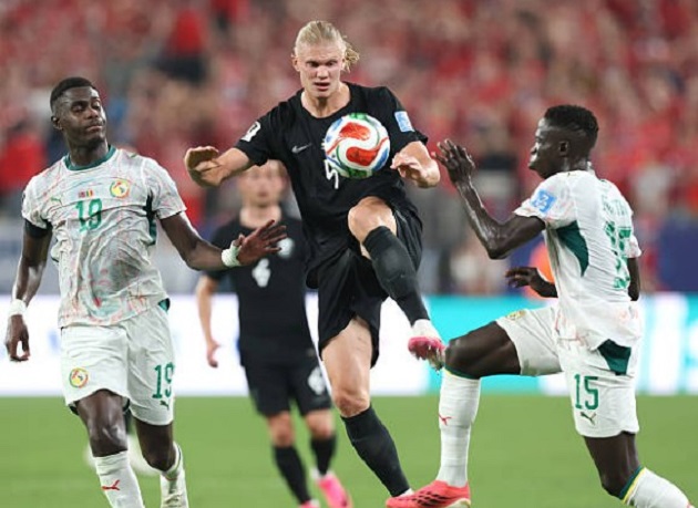 Mọi thứ có lẽ trọn vẹn hơn cho Haaland nếu anh có thêm bàn thắng để hoàn tất cú hat-trick đầu tiên trong sự nghiệp ở sân chơi World Cup.

Tuy nhiên, Haaland có lẽ cũng sẽ hài lòng khi giúp Na Uy có vé vào vòng 32 đội. Họ sẽ cạnh tranh ngôi nhất bảng với Pháp ở lượt trận cuối cùng.