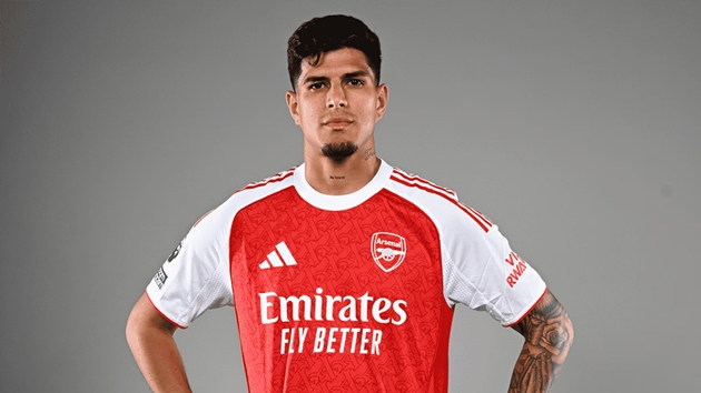 Ảnh bài viết Tin đồn chuyển nhượng tối 23/6: Real Madrid săn Hincapie; Arsenal tranh mua Barcola