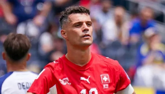 Thụy Sĩ của Xhaka đang thể hiện phong độ ấn tượng ở kỳ World Cup năm nay.