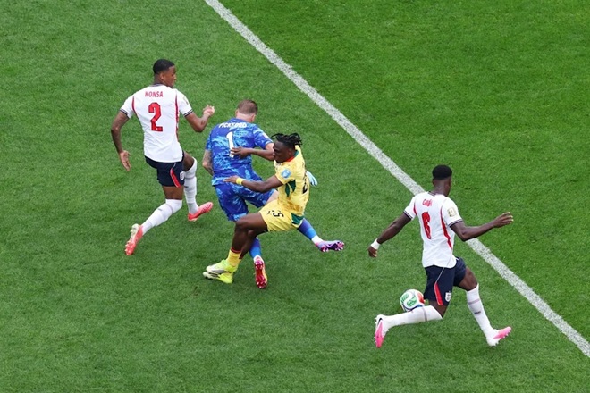 Ghana nhiều lần gặp bất lợi bởi quyết định của trọng tài.