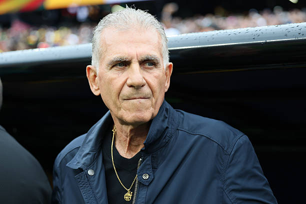 Carlos Queiroz không hài lòng với trọng tài sau trận hòa tuyển Anh.