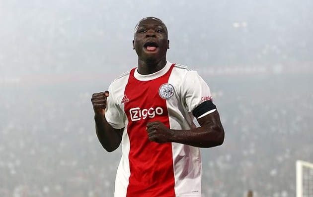 Brobbey đã có những ký ức đáng quên tại Amsterdam.