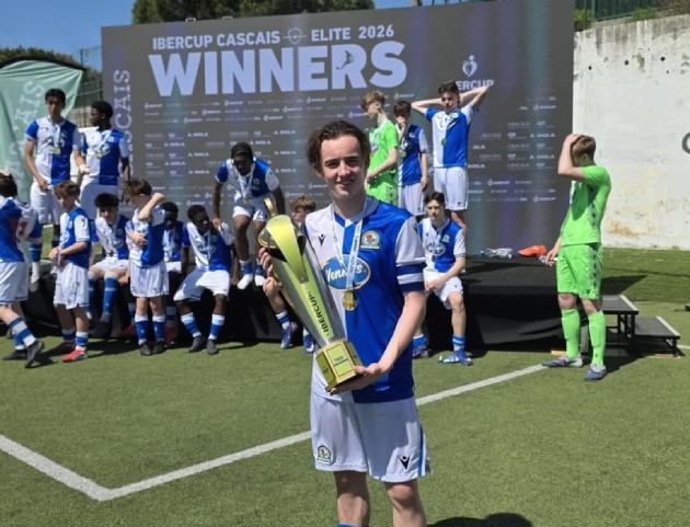 Tài năng trẻ Ty Livesey đang lọt vào mắt xanh của Man United. Ảnh Instagram.