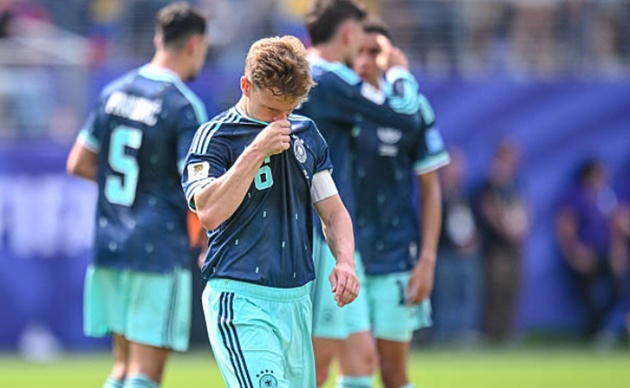 Joshua Kimmich (7/10): Kimmich vẫn cho thấy đẳng cấp với những đường chuyền từ tuyến dưới cực kỳ xuất sắc. Anh được rút ra nghỉ sau một giờ thi đấu nhằm dưỡng sức cho các trận đấu quan trọng tại vòng knock-out (Ảnh: Getty Images).