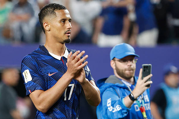 Ảnh bài viết Saliba tiết lộ từng cãi lời Arsenal để cứu vãn sự nghiệp