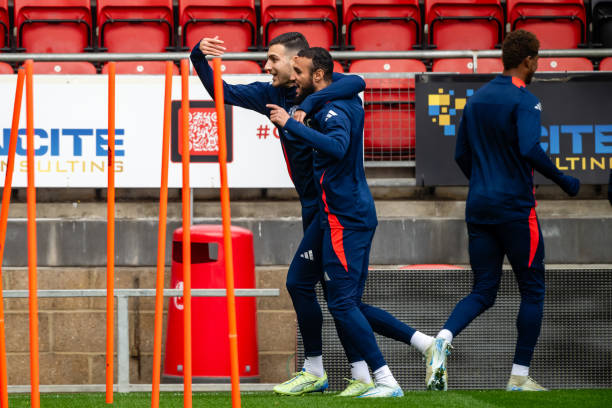 Man Utd không cần đau đầu về vị trí hậu vệ cánh phải. Ảnh: Getty Images.