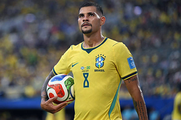 Ảnh bài viết Tin đồn chuyển nhượng sáng 27/6: Arsenal săn Bruno Guimaraes; Chelsea nhắm Maxence Lacroix