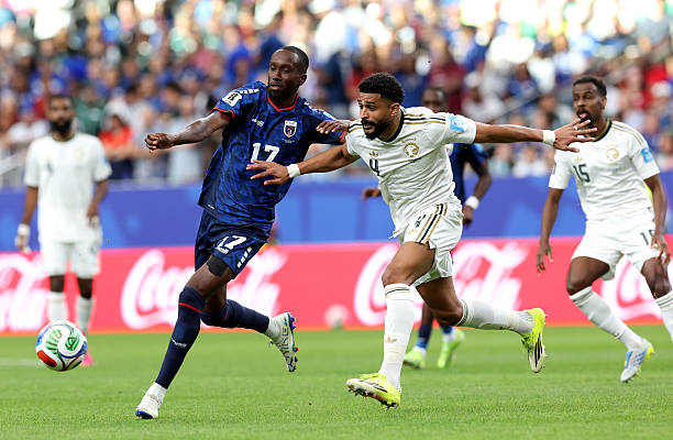Cape Verde liên tục dồn ép Saudi Arabia. Ảnh: Getty Images.