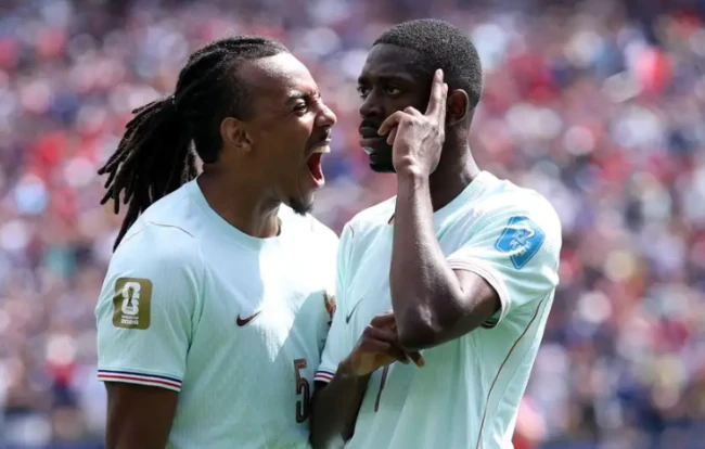Ảnh bài viết Ousmane Dembele muốn tuyển Pháp giữ đôi chân trên mặt đất