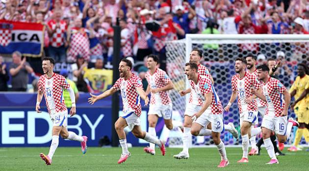 Nikola Vlasic ấn định chiến thắng 2-1 cho Croatia trước Ghana.