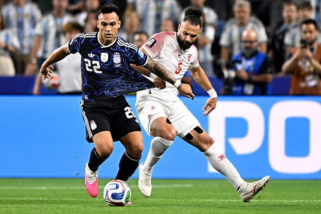 Lautaro Martinez – 7.6 điểm. Một trận đấu đầy cảm xúc của El Toro. Anh không may mắn khi có tình huống đưa bóng tìm đến xà ngang, nhưng vẫn kịp để lại dấu ấn với bàn thắng nhân đôi cách biệt trên chấm 11m. Ảnh: Getty Images.