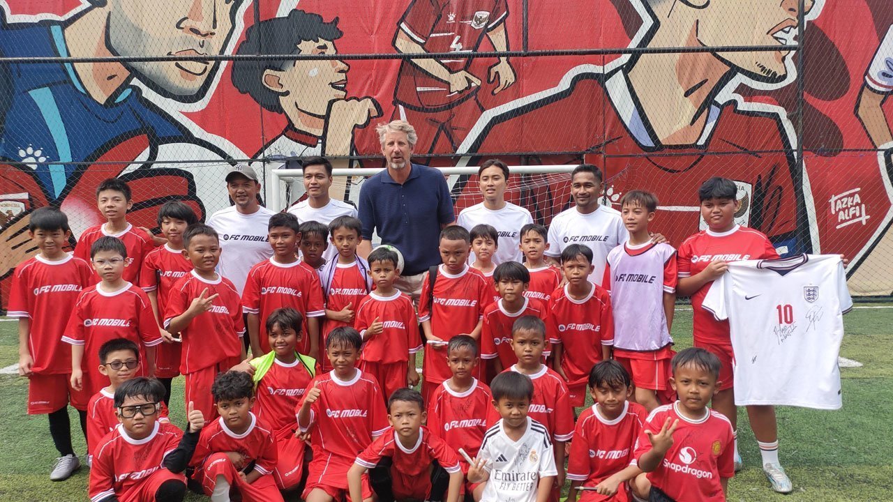 Ảnh bài viết Van der Sar hy vọng Indonesia sớm dự World Cup