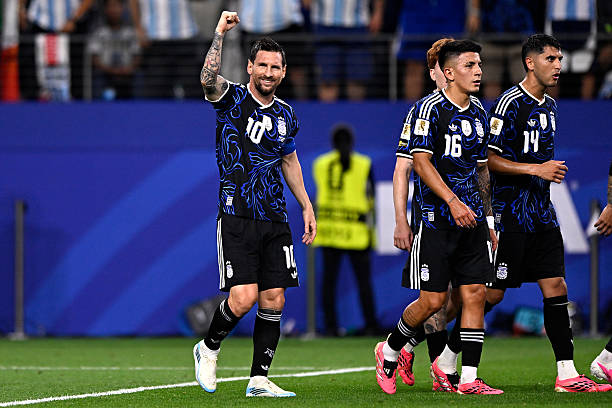 Messi và đồng đội có thể bảo vệ ngôi vương? Ảnh: Getty Images.