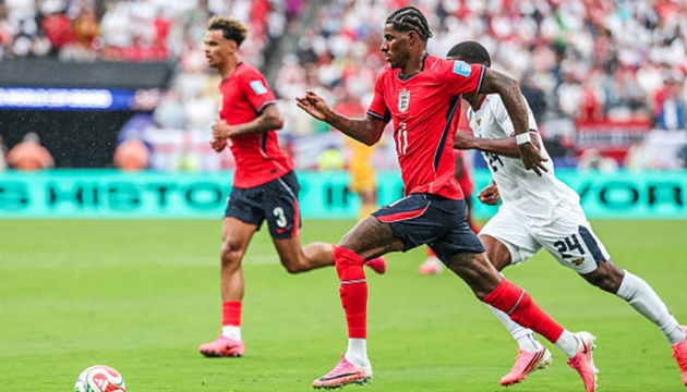 Marcus Rashford không để lại dấu ấn gì dù được trao cơ hội chơi trọn vẹn.