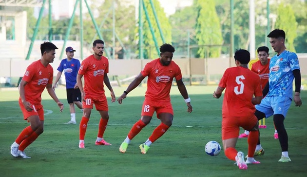 Các đối thủ khu vực sẵn sàng phế truất ĐT Việt Nam. (Ảnh: VFF)