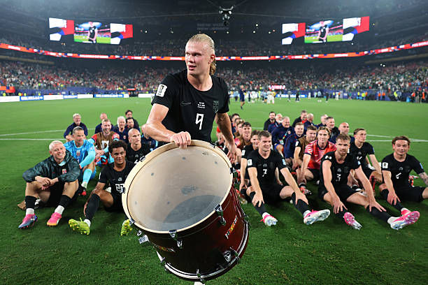 Haaland và các đồng đội được giới chuyên môn đánh giá cao hơn. Ảnh: Getty Images.
