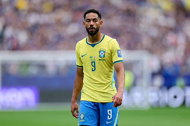 Matheus Cunha (6.5): Thi đấu năng nổ trong hiệp một với các cú sút xa trước khi lùi sâu nhường chỗ cho Endrick. Tầm ảnh hưởng của tiền đạo thuộc biên chế Manchester United giảm sút đáng kể và bị thay ra ở phút 66. Ảnh: Getty Images.

Gabriel Martinelli (7): Được tung vào sân thay Cunha ở giữa hiệp hai và sắm vai người hùng với bàn thắng quyết định nâng tỷ số lên 2-1 chỉ vài giây trước khi trận đấu khép lại. Ảnh: Getty Images.

Chấm điểm các cầu thủ Brazil. Ảnh: Bongda.com.vn.