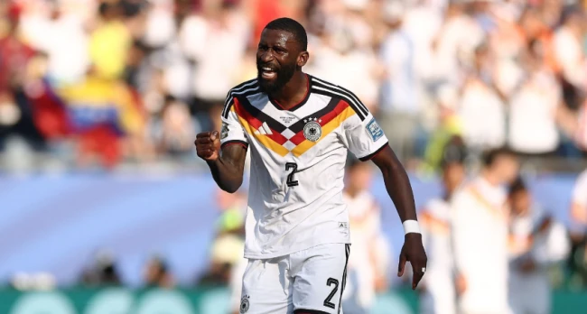 Antonio Rudiger – 6.7 điểm. Là chốt chặn đáng tin cậy nhất trong bộ tứ vệ, Rudiger thể hiện sức mạnh trong các pha tranh chấp trên không và giữ nhịp tốt ở tuyến sau. Ảnh: Getty Images.