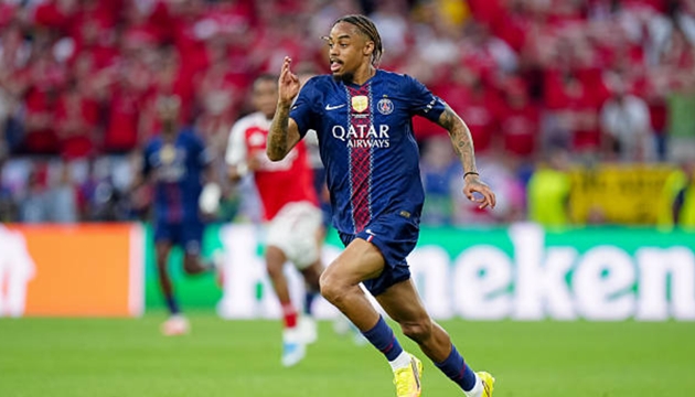 PSG giữ chân Bradley Barcola. (Ảnh: Getty Images)