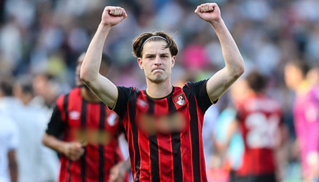 Từ bỏ Mateus Fernandes, Alex Scott là mục tiêu được BLĐ Man United chuyển hướng. (Ảnh: Getty Images)