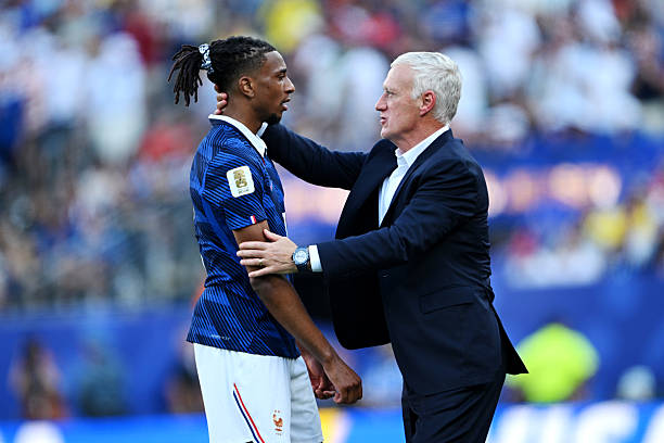 Didier Deschamps đang trao sự tự do cho các học trò. Ảnh: Getty Images
