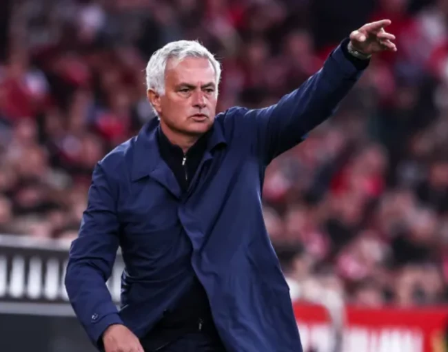 Mourinho có gợi ý sáng giá trong việc sử dụng Bellingham. Ảnh: Iconsport.