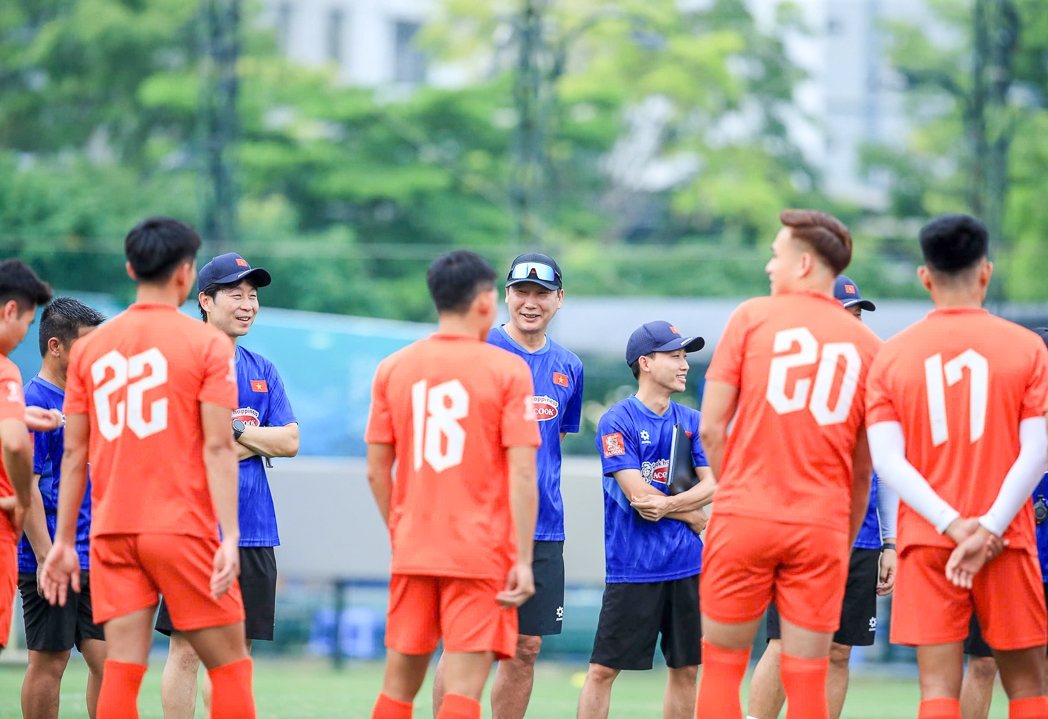 Ảnh bài viết HLV Kim gò chiến thuật cho ĐTVN tại Hàn Quốc