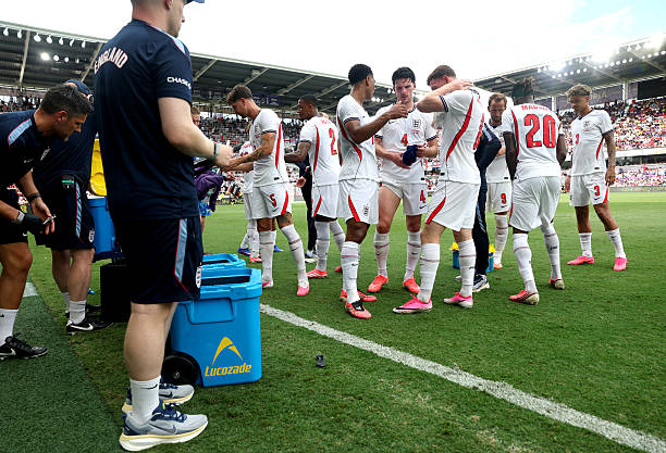 Tuchel cần phải tìm ra cách tối ưu bộ ba Bellingham - Rice - Anderson. Ảnh: Getty Images.