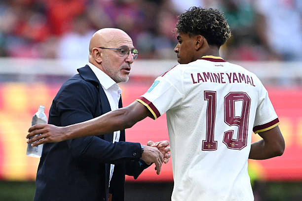 Luis de la Fuente hài lòng với quan điểm của Lamine Yamal. Ảnh: Getty Images