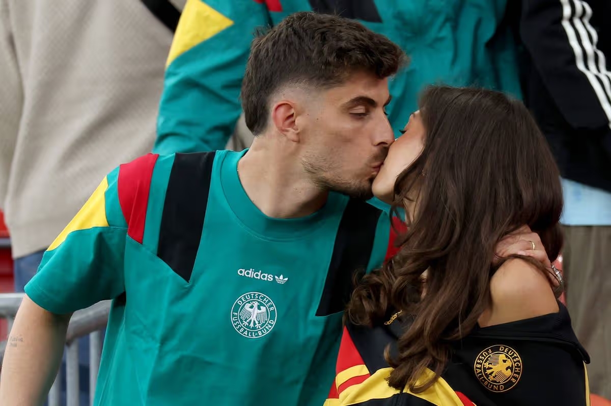 Ảnh bài viết Matthaus đổ lỗi cho WAGs khi Đức bị loại sớm