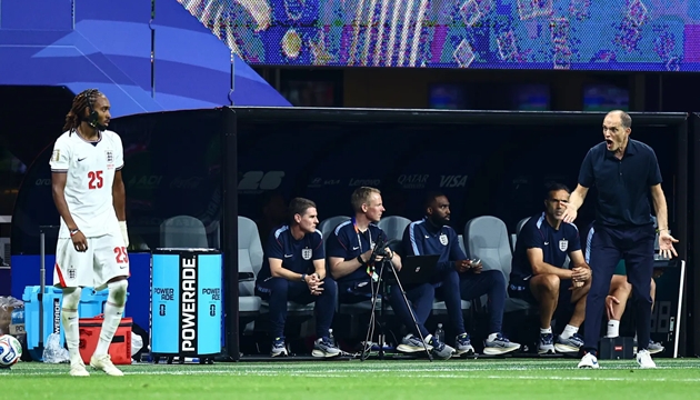 Ảnh bài viết Tuchel quát tháo Djed Spence trong trận Anh thắng Congo