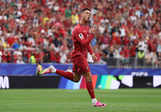 Ronaldo sẽ thi đấu ra sao trong ngày tái ngộ người đồng đội cũ? Ảnh: Getty Images.