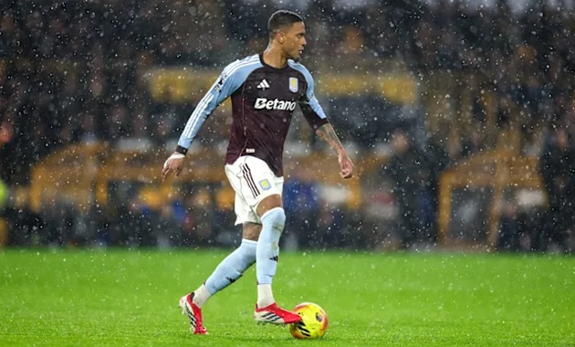 Konsa lọt vào tầm ngắm của Arsenal. (Yahoo Sports)
