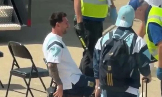 Ảnh bài viết Messi gây sốt với phản ứng khi bị kiểm tra an ninh tại Mỹ