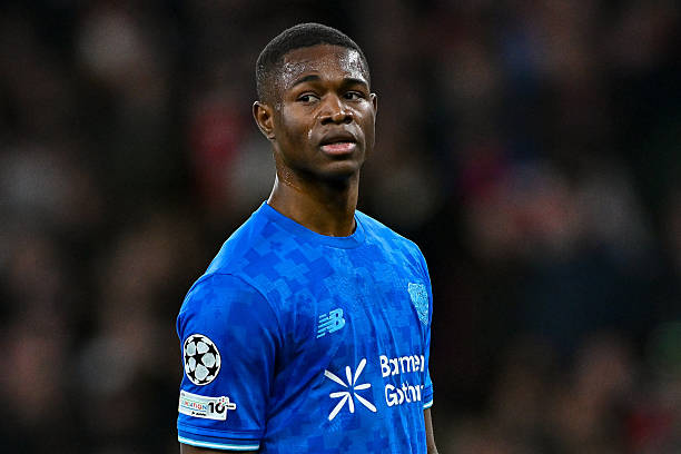 Ảnh bài viết Arsenal và Newcastle tranh giành Kofane