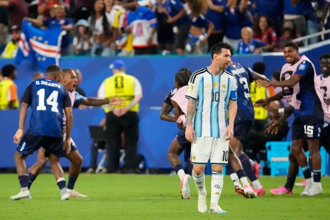 Ảnh bài viết Argentina 2-2 Cape Verde: Lopes Cabral ghi siêu phẩm làm bó tay Martinez