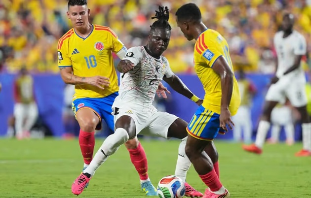 Colombia dẫn Ghana 1 bàn sau hiệp 1. (Ảnh: The Athletic)